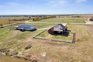 319 Hawk Ridge Rd, Decatur, TX 76234 - Photo 29