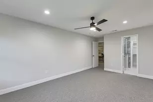 6704 E NW Hwy, Dallas, TX 75231 - Photo 23