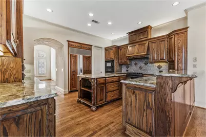2609 Queen Elizabeth Boulevard, Lewisville, TX 75056 - Photo 5