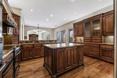 2609 Queen Elizabeth Boulevard, Lewisville, TX 75056 - Photo 9