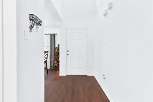 5722 Firethorn Dr, Dallas, TX 75249 - Photo 9