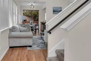 903 Azalia Dr, Lewisville, TX 75067 - Photo 3