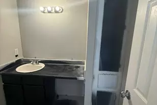 6050 Melody Ln, Dallas, TX 75231 - Photo 9