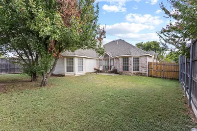 632 Delores Drive, Grand Prairie, TX 75052 - Photo 27