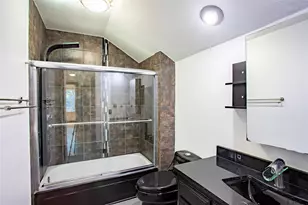 2044 Hillshire Dr, Lewisville, TX 75067 - Photo 29