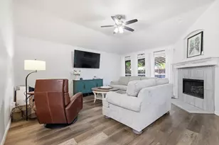 6509 Maple Dr, The Colony, TX 75056 - Photo 17