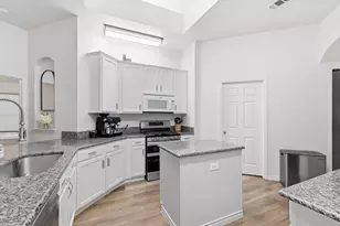 6509 Maple Dr, The Colony, TX 75056 - Photo 11