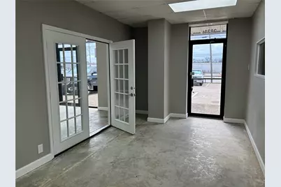 2821 W Division Street, Arlington, TX 76012 - Photo 11