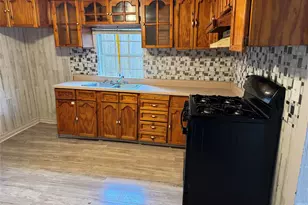 1009 S Morris St, Gainesville, TX 76240 - Photo 7