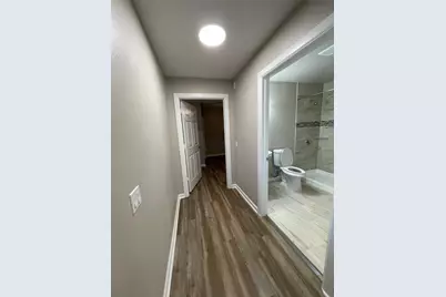 110 Crockett Street #B, Valley View, TX 76272 - Photo 5