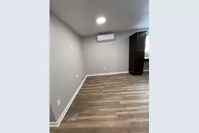 110 Crockett Street #B, Valley View, TX 76272 - Photo 9