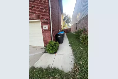 10617 Highland Ridge Road, Fort Worth, TX 76108 - Photo 3