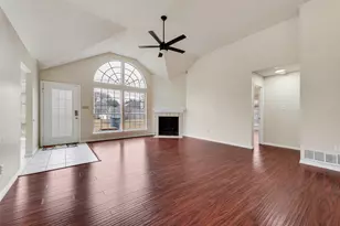 2327 Cromwell Dr, Arlington, TX 76018 - Photo 9