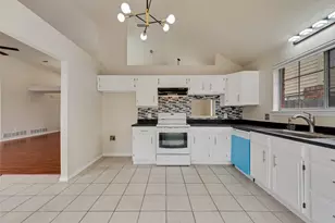 2327 Cromwell Dr, Arlington, TX 76018 - Photo 15