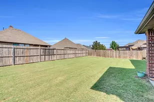 105 Manor Ln, Waxahachie, TX 75165 - Photo 9