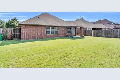 105 Manor Lane, Waxahachie, TX 75165 - Photo 7