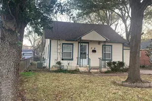 706 N Park Ave, Terrell, TX 75160 - Photo 1