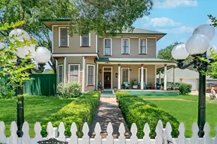 414 W Columbia St, Weatherford, TX 76086 - Photo 1