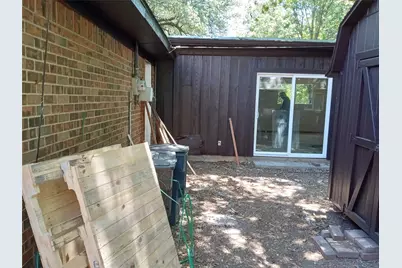 4528 Moorview Avenue, Fort Worth, TX 76119 - Photo 11