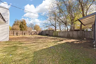 647 Evelyn Ln, Burleson, TX 76028 - Photo 27