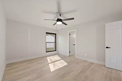 647 Evelyn Lane, Burleson, TX 76028 - Photo 17