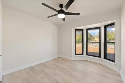 647 Evelyn Lane, Burleson, TX 76028 - Photo 21