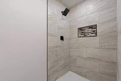 647 Evelyn Lane, Burleson, TX 76028 - Photo 19