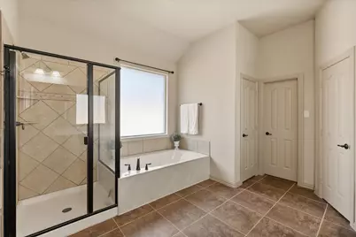 8204 Summerleaf Drive, Arlington, TX 76001 - Photo 27