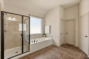 8204 Summerleaf Dr, Arlington, TX 76001 - Photo 27