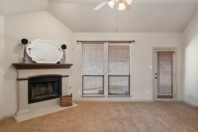 8204 Summerleaf Drive, Arlington, TX 76001 - Photo 15