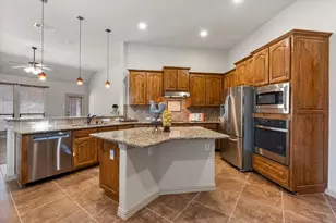 8204 Summerleaf Dr, Arlington, TX 76001 - Photo 7