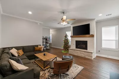 209 W Dallas Street, Mansfield, TX 76063 - Photo 5