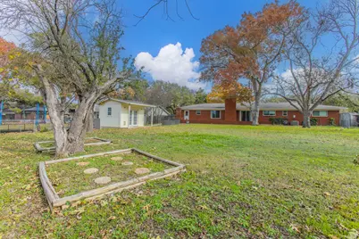 700 Falcon Drive, Woodway, TX 76712 - Photo 3