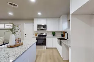 5009 Roxie St, Haltom City, TX 76117 - Photo 13