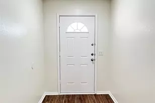 1715 Citadel Dr, Glenn Heights, TX 75154 - Photo 3