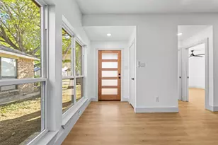 314 Gregory Ln, Grand Prairie, TX 75052 - Photo 7