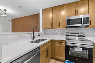 314 Gregory Ln, Grand Prairie, TX 75052 - Photo 23