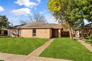 314 Gregory Ln, Grand Prairie, TX 75052 - Photo 3