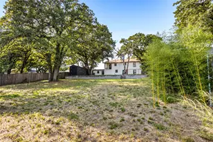 2320 Juniper St, Haltom City, TX 76117 - Photo 3