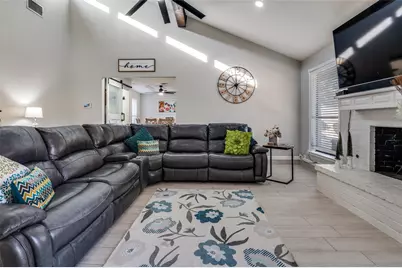 5009 Fairmount Drive, Arlington, TX 76017 - Photo 7