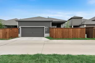 1028 Almond Blossom Cir, Crowley, TX 76036 - Photo 31