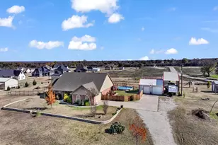 737 Co Rd 4699, Boyd, TX 76023 - Photo 1