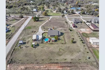 737 County Road 4699, Boyd, TX 76023 - Photo 37