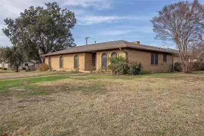 3701 W Rochelle Road, Irving, TX 75062 - Photo 3