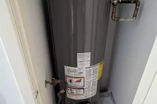 2827 Cross Timbers Dr, Irving, TX 75060 - Photo 23