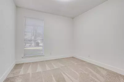 926 Meadowcove Circle, Garland, TX 75043 - Photo 13