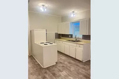 505 W Earl Street, Cleburne, TX 76033 - Photo 5