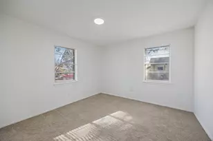 3827 Vineyard Dr, Dallas, TX 75212 - Photo 9