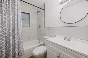 3827 Vineyard Dr, Dallas, TX 75212 - Photo 13