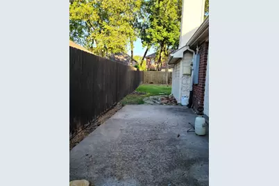 618 Rivercove Drive, Garland, TX 75044 - Photo 17